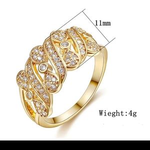 Ladies Zircon Ring.
